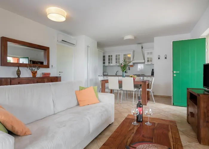 Modern In With Shared Pool 아파트 Ripenda Kras